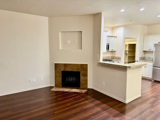 Building Photo - Bethany Village-Two bedroom TH Delight