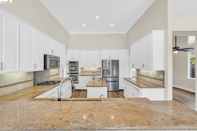 Building Photo - 2317 Wayfarer Dr