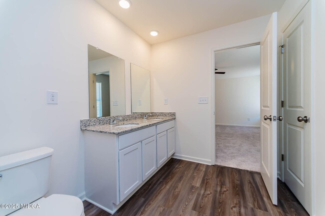 Building Photo - 307 Gazebo Dr