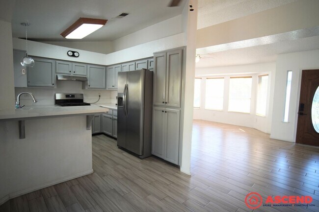 Building Photo - Cute Home in Southwest Bakersfield!