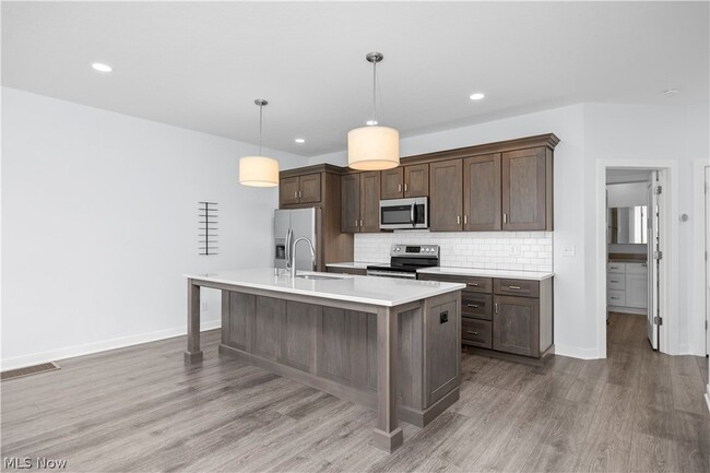 Building Photo - 2059 W 34th Pl