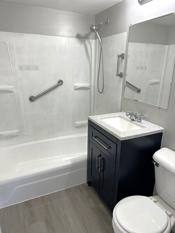 Building Photo - 9709 W Lorraine Dr