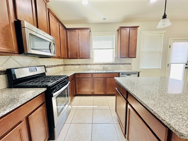 Building Photo - 7317 Highland Bluff Cove