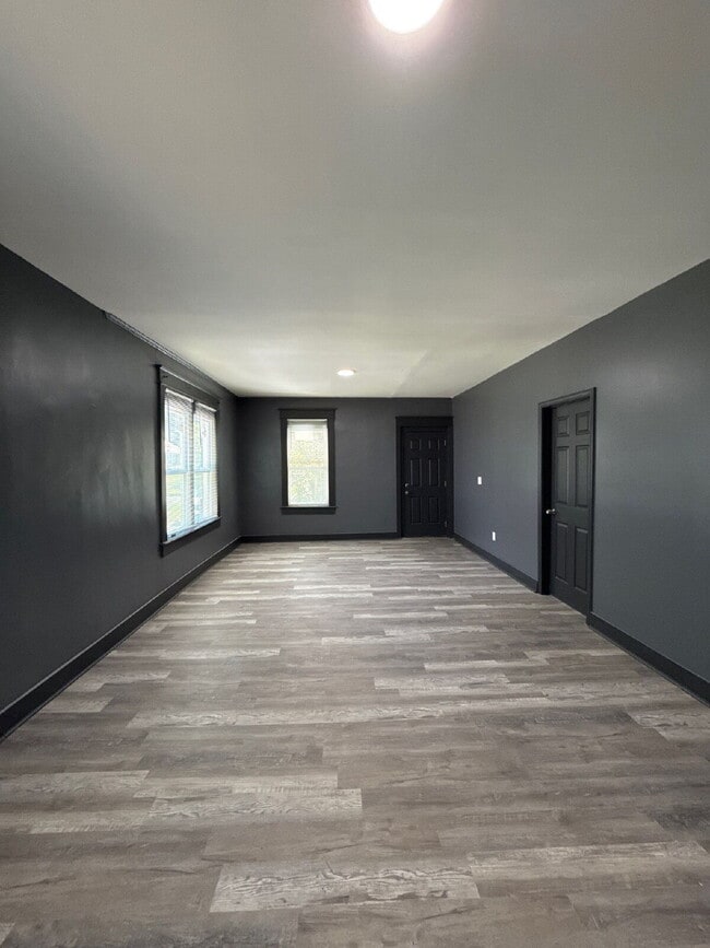 Building Photo - Fully Renovated 4BR in Berclair/Highland Heights – Section 8 Welcome