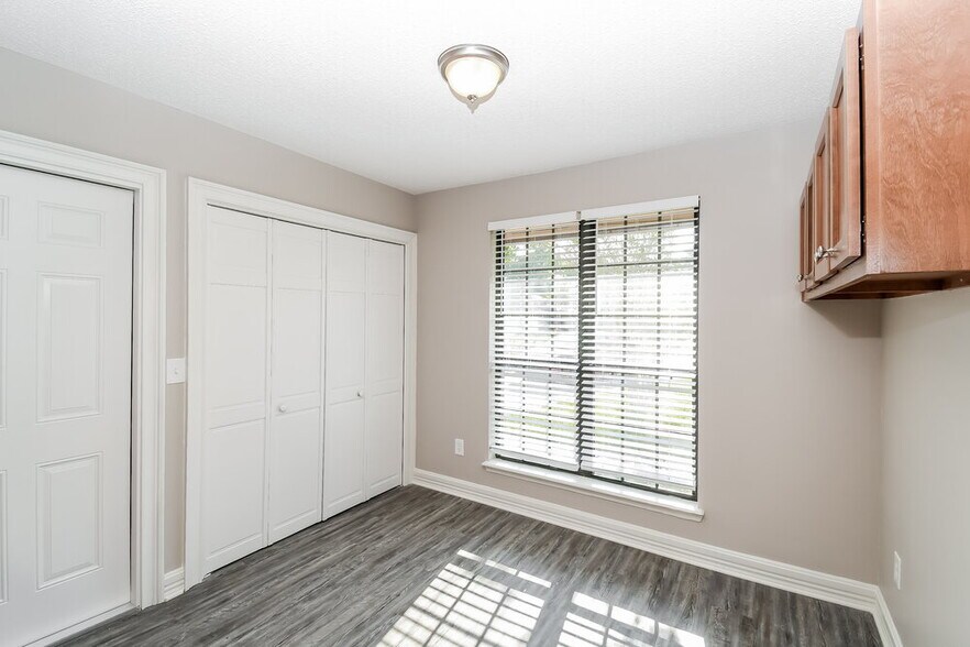 Building Photo - 3146 Chapelwood Ln