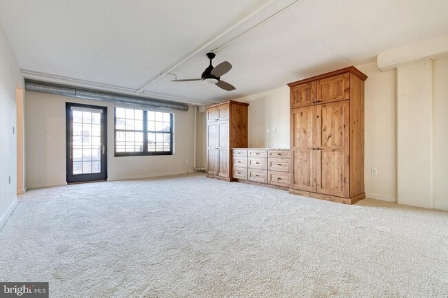 Building Photo - Live in luxury in the heart of Baltimore's esteemed Little Italy neighborhood!