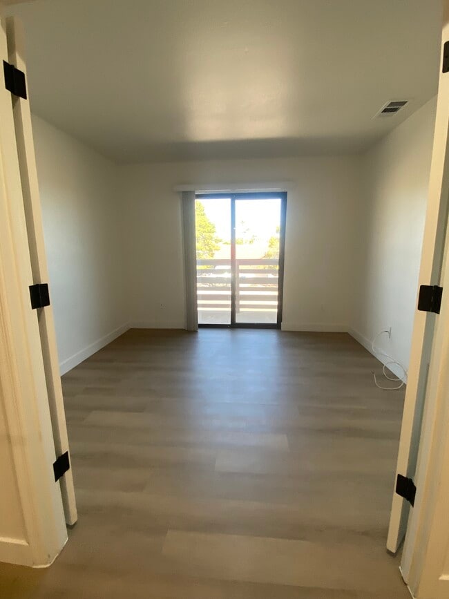 Building Photo - 14053 N Edgeworth Dr