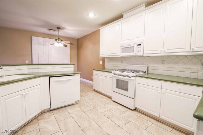 Building Photo - 9120 Ripple Ridge Ave