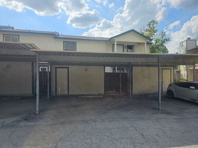 Building Photo - 4949 Hamilton Wolfe Rd