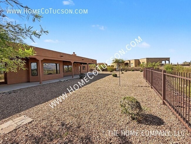 Building Photo - 5544 N Palo Verde Vista Pl