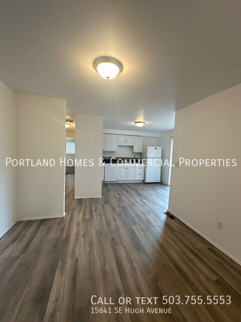 Building Photo - 15641 SE Hugh Ave