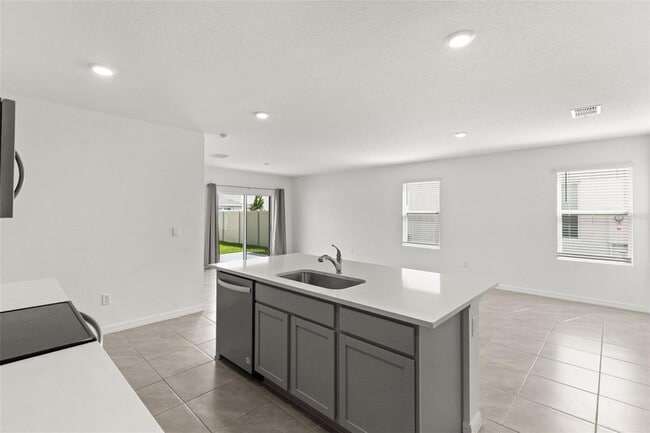 Building Photo - 33301 Darley Dl Trl