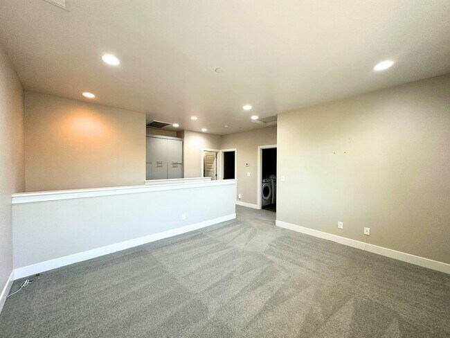Building Photo - 4578 Blue Oak Pl