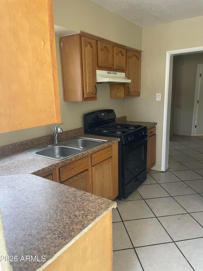 Building Photo - 1701 E Harvard St