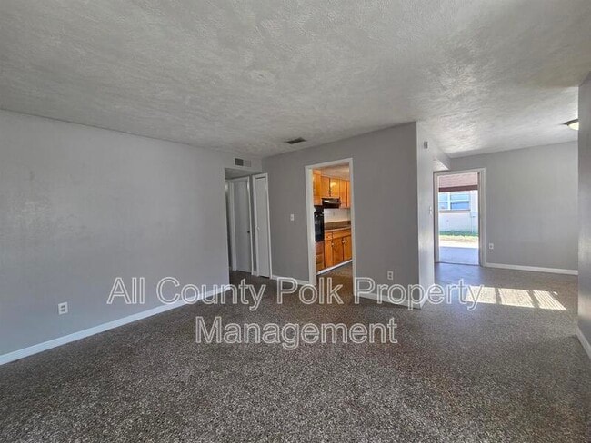 Building Photo - 2807 Hertha Ave