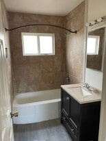 Building Photo - 3238 Thorn St