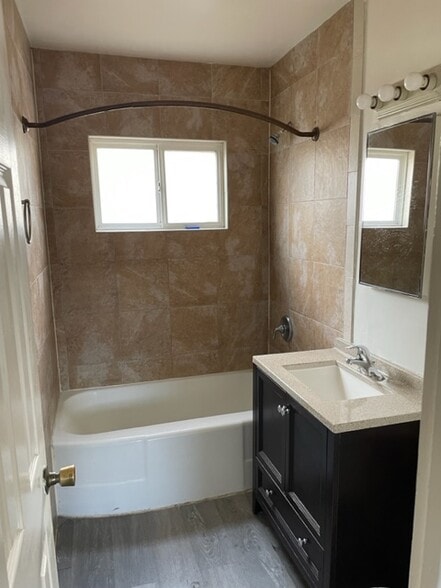 Primary Photo - 3238 Thorn St