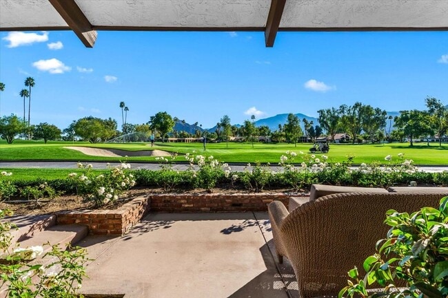 Building Photo - 48731 San Vicente St