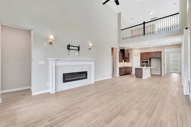 Building Photo - 360 Mallorn Ln