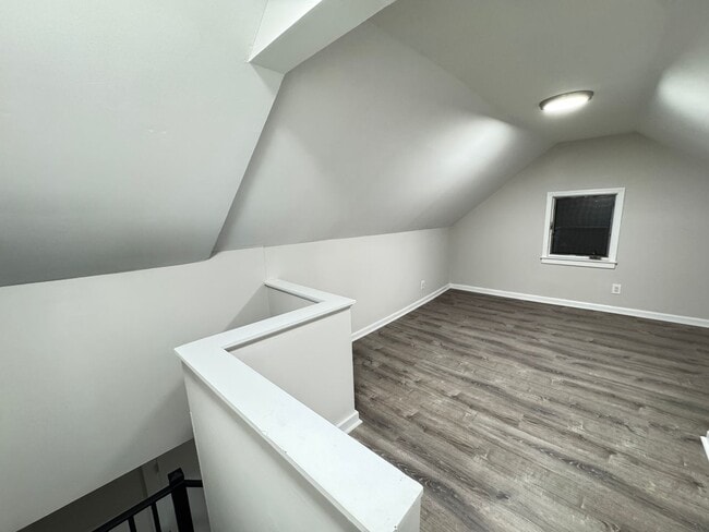 Building Photo - 38 Clifton Ave