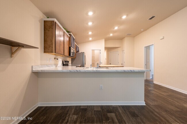 Building Photo - 2446 Oak Stream Dr