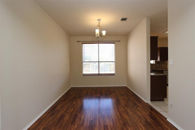 Building Photo - 15321 Ozone Pl