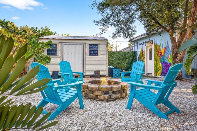 Building Photo - 2705 N Poplar Ave