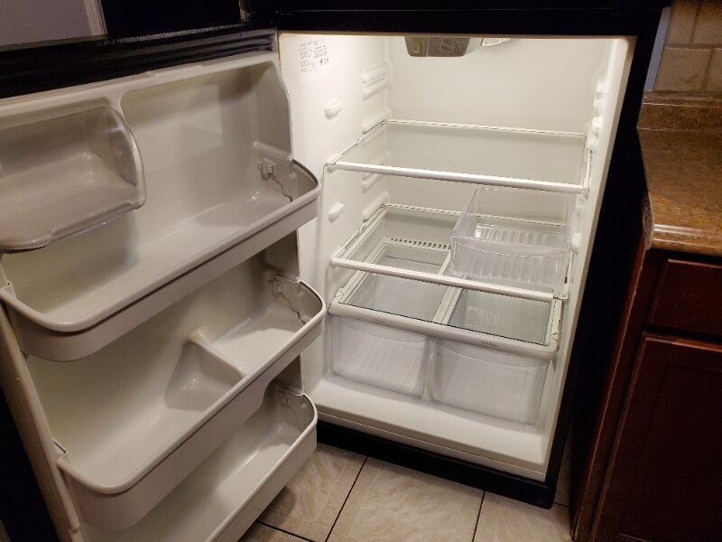 Building Photo - 6440 W Montrose Ave