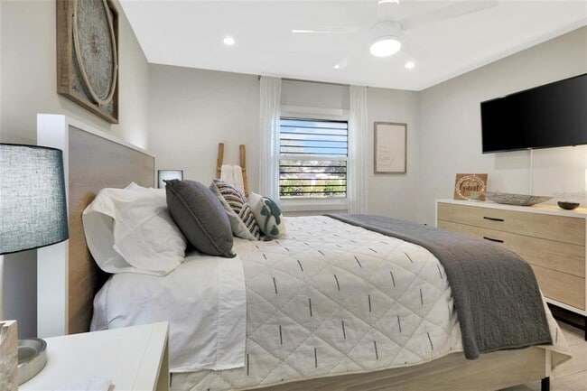 Building Photo - 3694 Glen Oaks Manor Dr