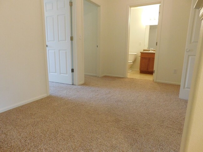 Building Photo - AWESOME 3 bed 2.5 bath in North GJ