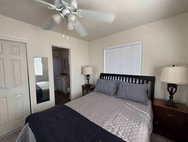 Building Photo - 4BR plus Bonus Room, 4 BA incls  Fully Furnished Casita, Garage, Colorado River!!