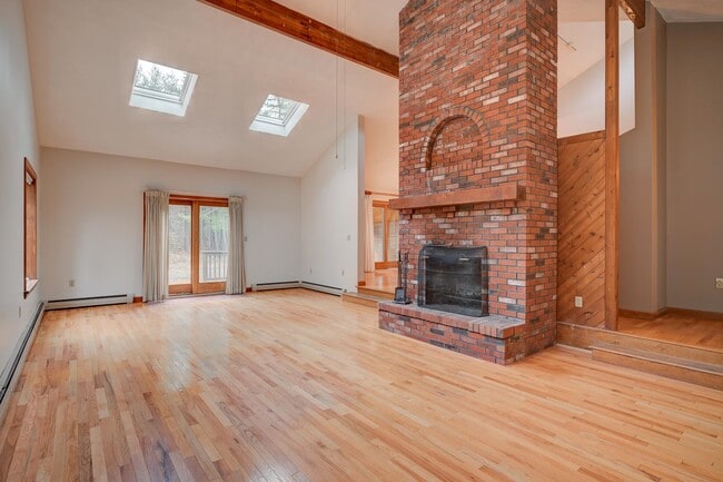 Building Photo - 57 Fawn Dr