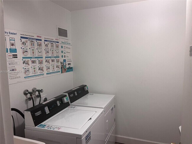 Building Photo - 5750 Collins Ave