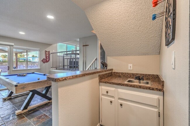 Building Photo - 5198 Hibbetts Dr