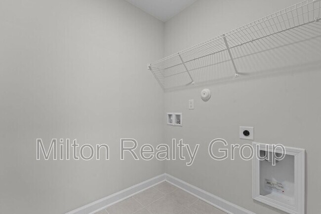 Building Photo - 71 Village Edge Dr