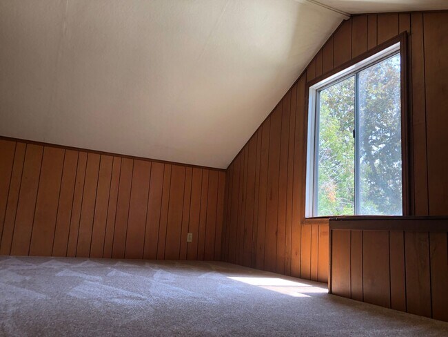Building Photo - COMING SOON! Beautiful Home near Warner Brothers Studio! AVAILABLE 6/10/2026