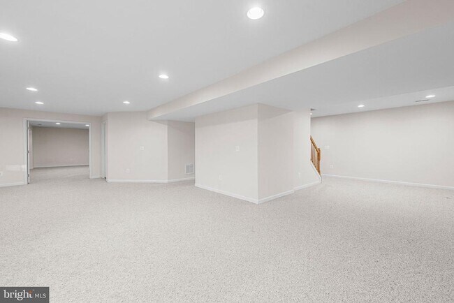 Building Photo - 38 Houser Dr