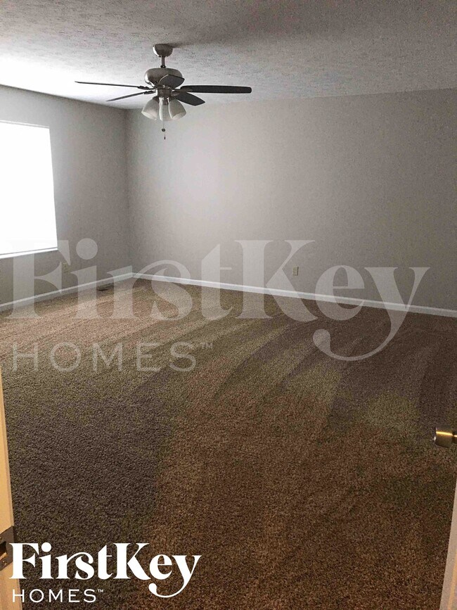Building Photo - 875 Millers Run Ct