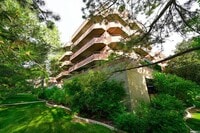 Building Photo - Incredible Location with 2 secure parking spaced