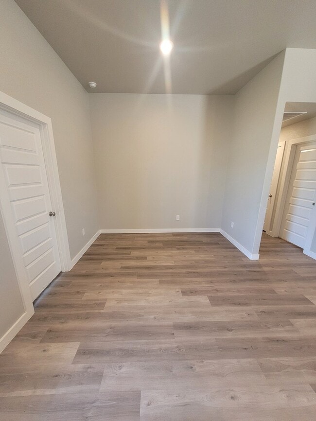Building Photo - 3 bed 2 bath home in Lone Star Trails subd...