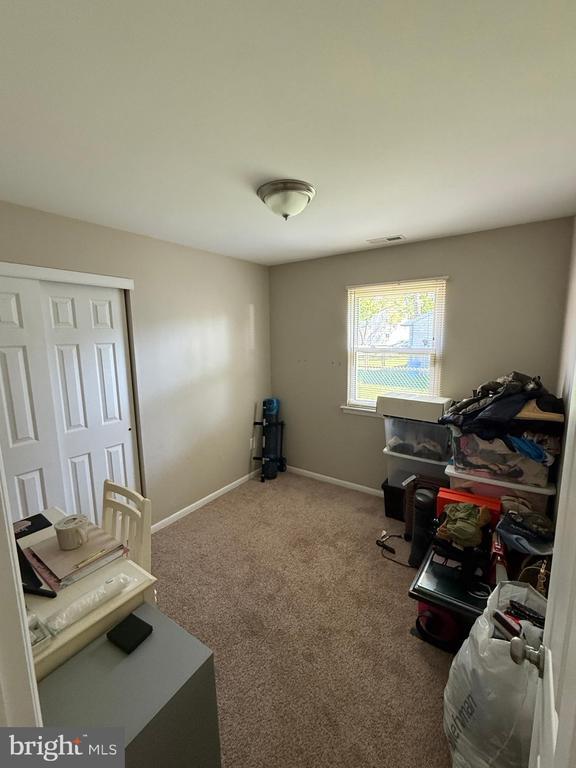 Building Photo - 913 Hampton Way