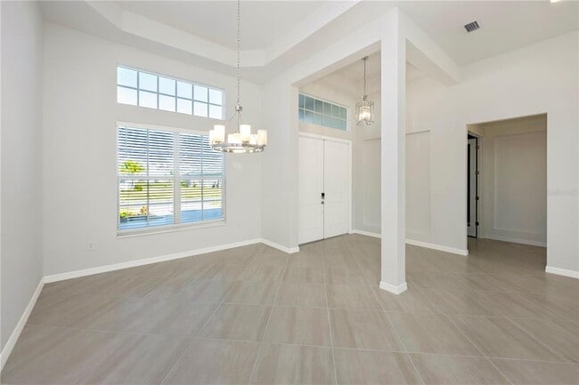 Building Photo - 12655 Wellen Golf St