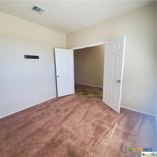 Building Photo - 1400 Shim's Blvd