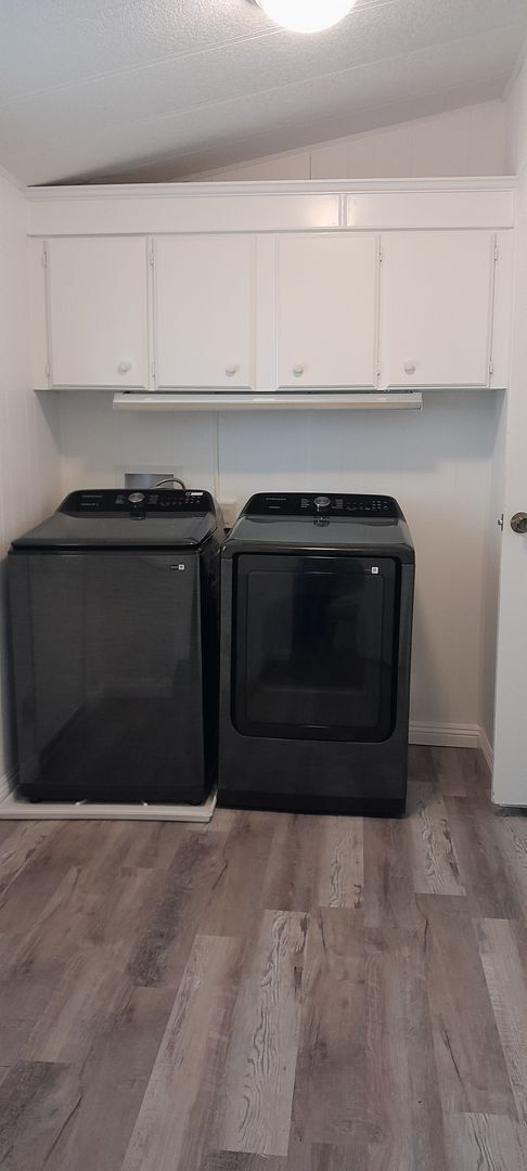 Building Photo - 3 Bedroom/2 Bath For Rent...$1700 Monthly Rent & $1700 Security Deposit Available NOW