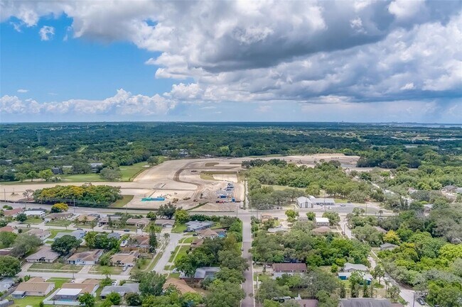Building Photo - 1950 Lillian Ave
