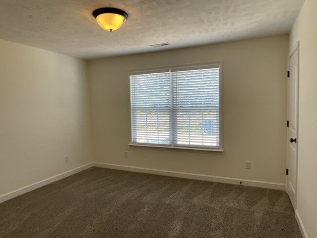 Building Photo - New Home in Buchanan Estates