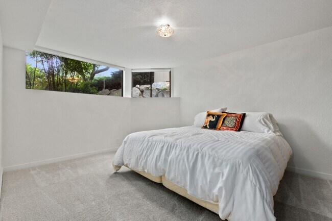 Building Photo - 4Bd/3Ba Seattle House