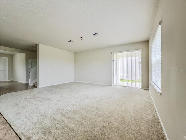 Building Photo - 2048 Airedale Wy