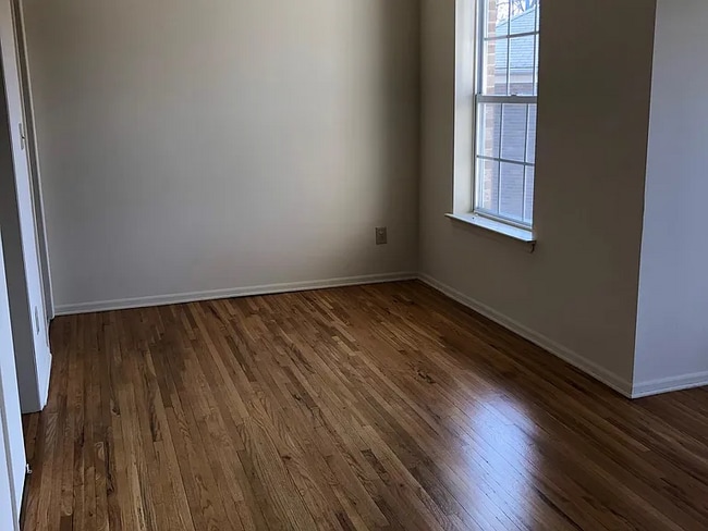 Building Photo - 550 Central Ave