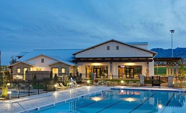 Building Photo - 8055 Tank Loop St